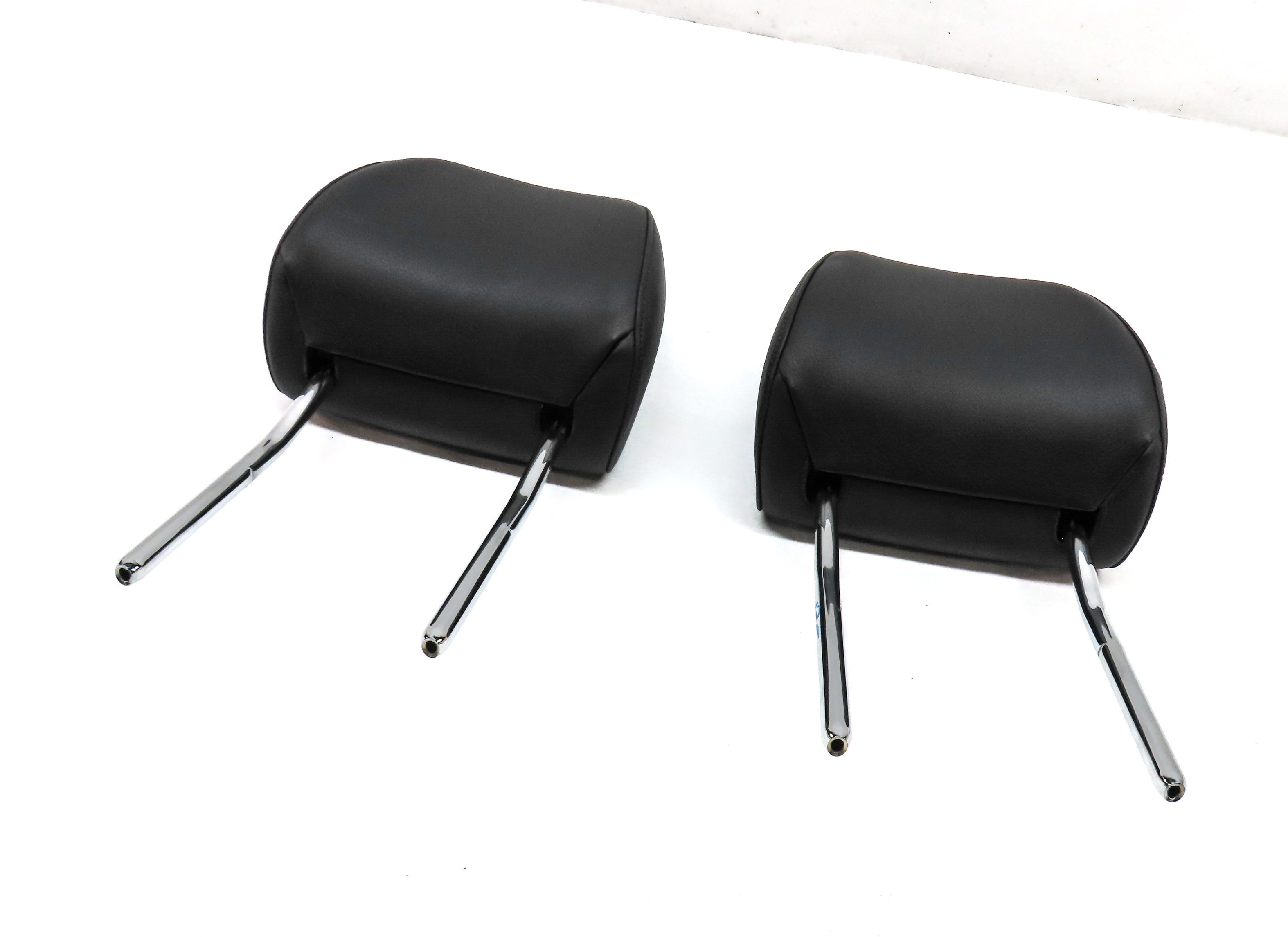 AUDI 15-18 Q3 (13-17 Q5 SQ5) FRONT LEFT & RIGHT SEAT HEADREST SET 2 (BLACK) — exact item pictured